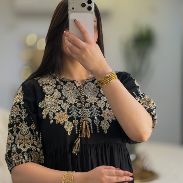 لباس هندی گلدوزی
